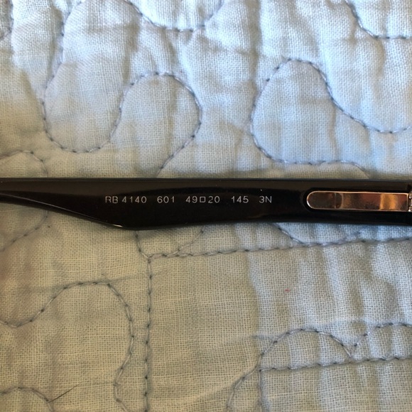 NEW Ray-Bans Black Sunglasses - Picture 5 of 6